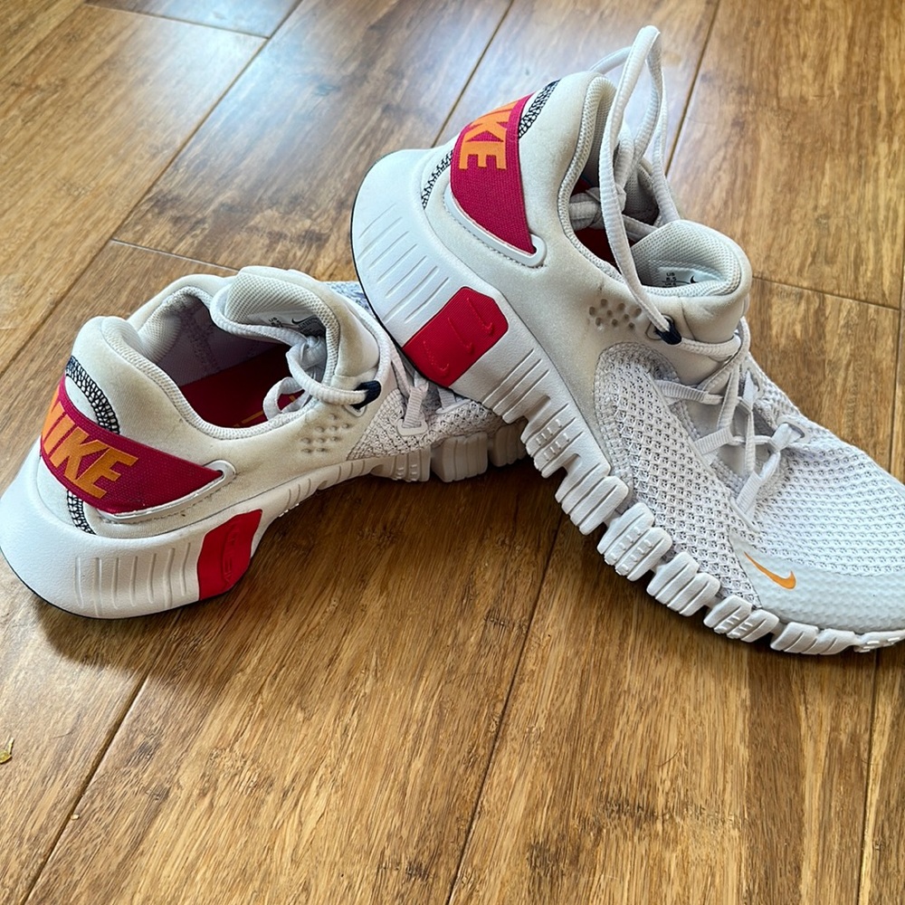 Nike Metcon Free White pink orange women's 8.5